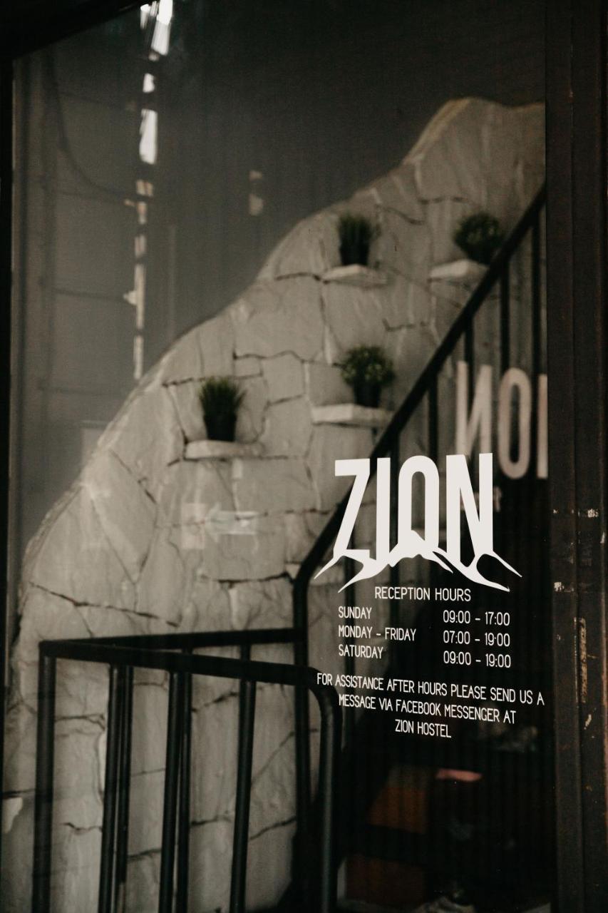 Zion Hostel Чиангмай Экстерьер фото