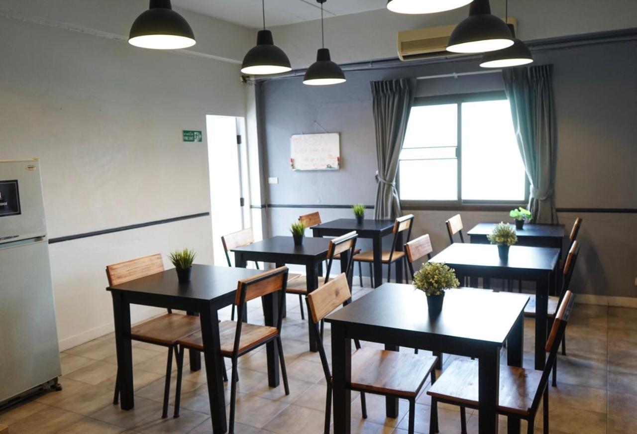 Zion Hostel Чиангмай Экстерьер фото